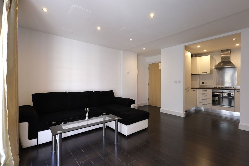 Property photo 2 of 10