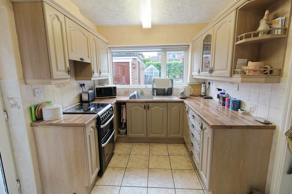 Property photo 3 of 23