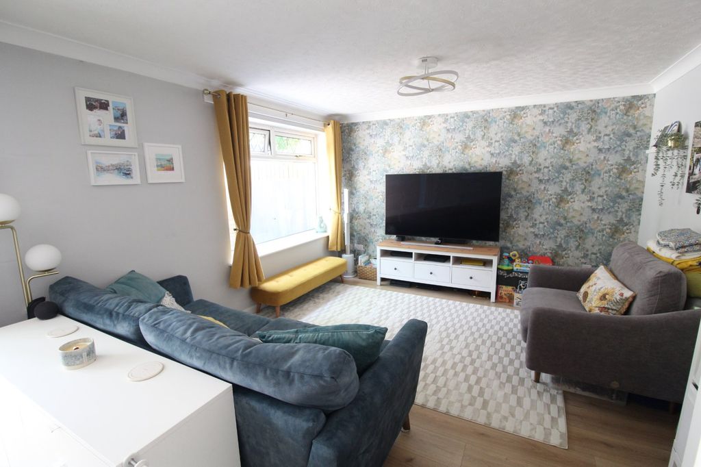 Property photo 3 of 10 Picture No. 06