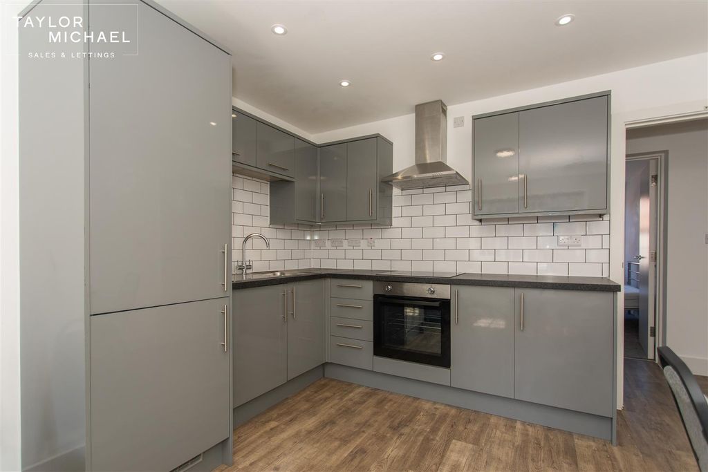 Property photo 2 of 22 Kitchen