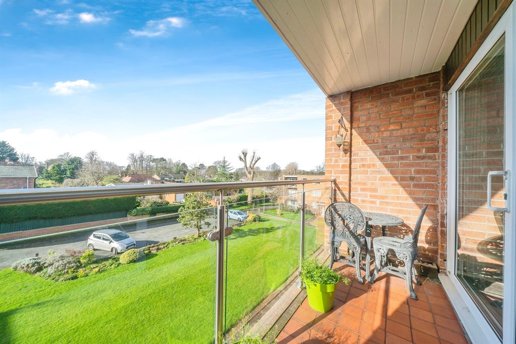 Property photo 2 of 14