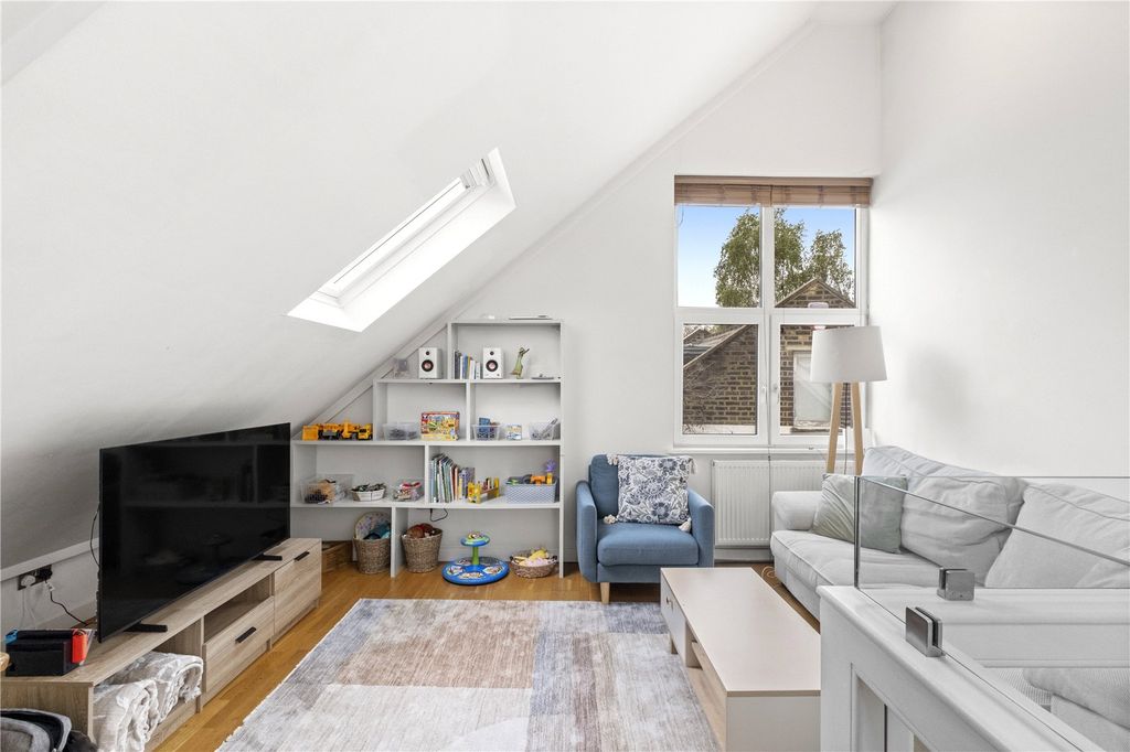 Property photo 2 of 9 Reception