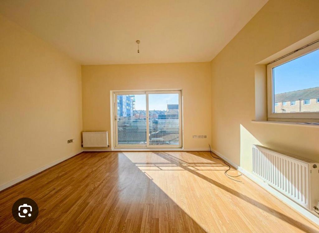 Property photo 2 of 3