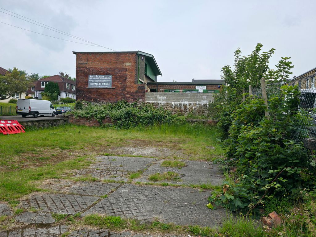 Property photo 3 of 8