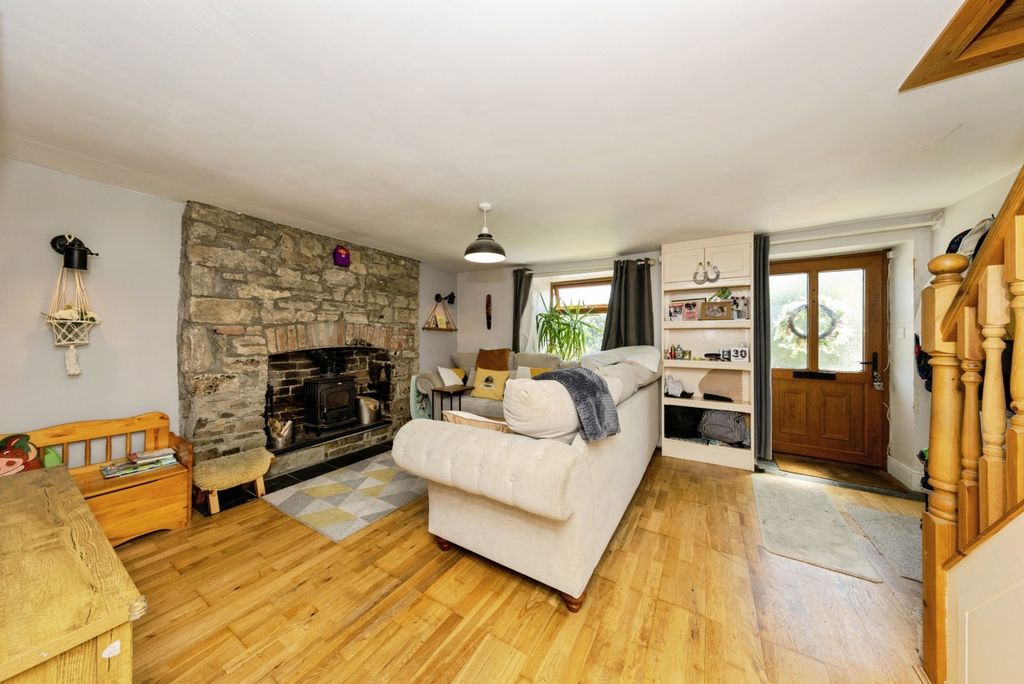 Property photo 2 of 22 Pbox-Img.Jpg