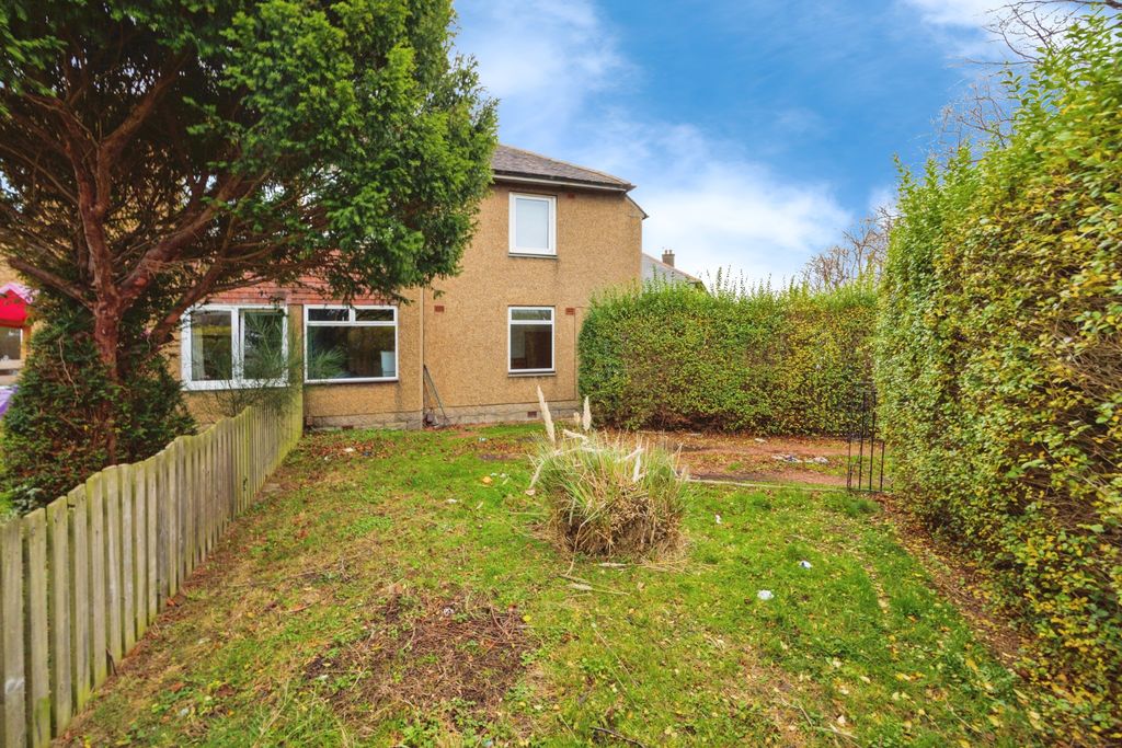 Property photo 1 of 17 2W8A7930