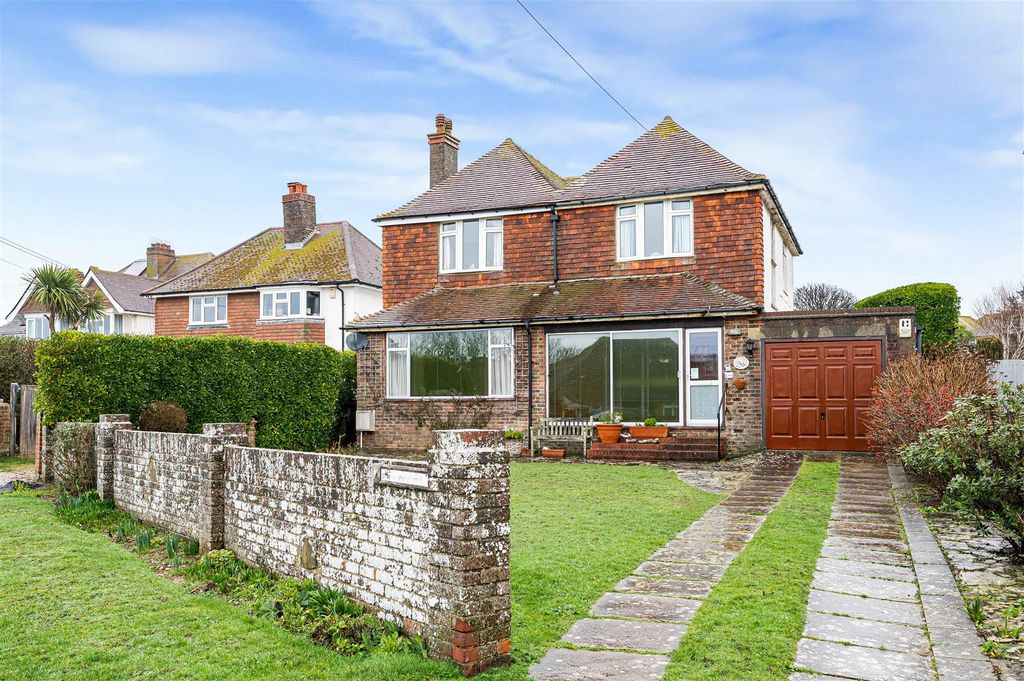 Property photo 1 of 20 Front