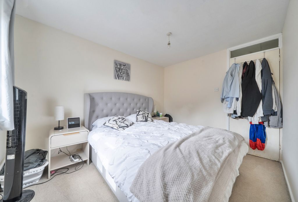 Property photo 3 of 12 1457130-3-6A04455...