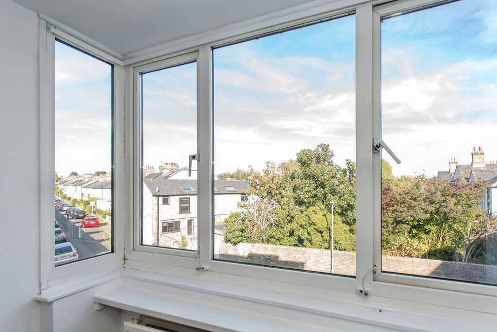 Property photo 3 of 16 Photo