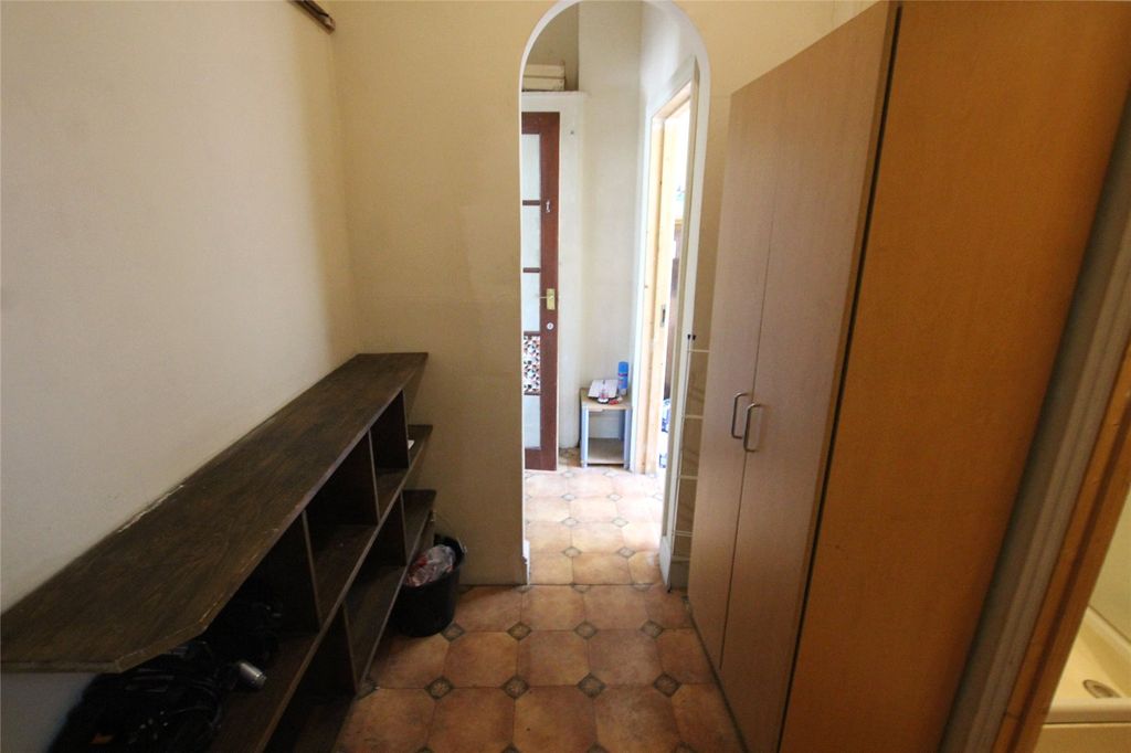 Property photo 3 of 8 Picture No. 02