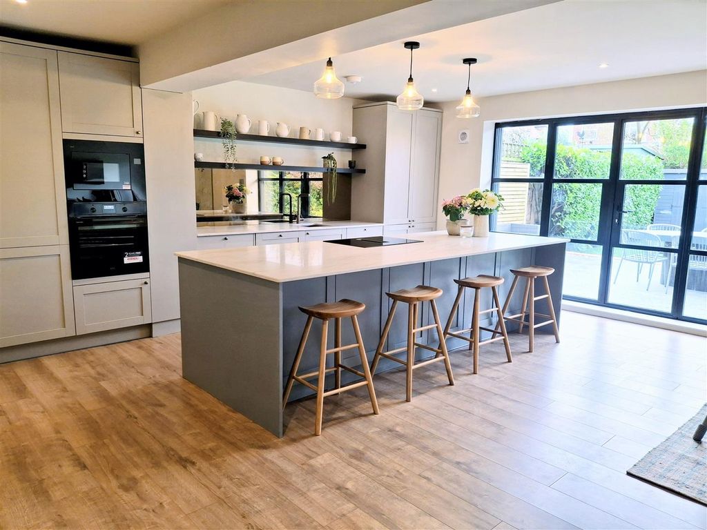 Property photo 2 of 19 2 - Northfield Avenue.Jpg