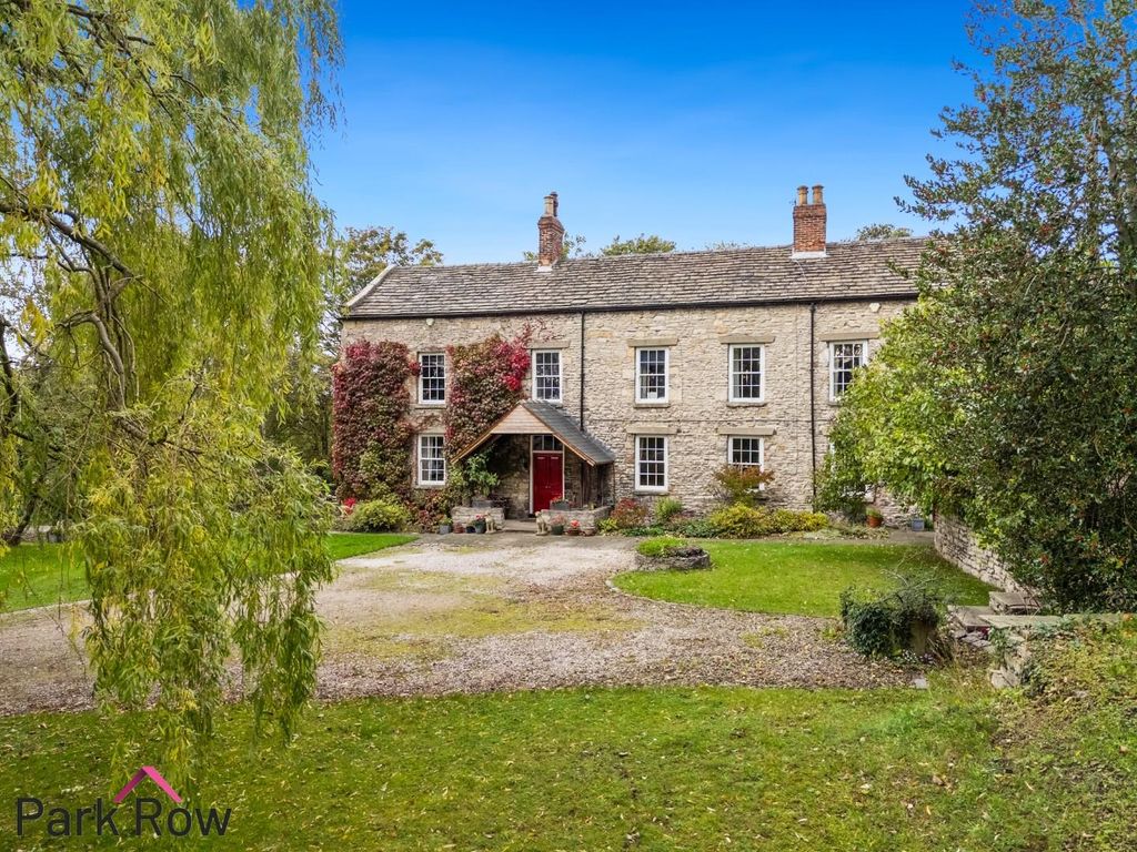 Property photo 1 of 51