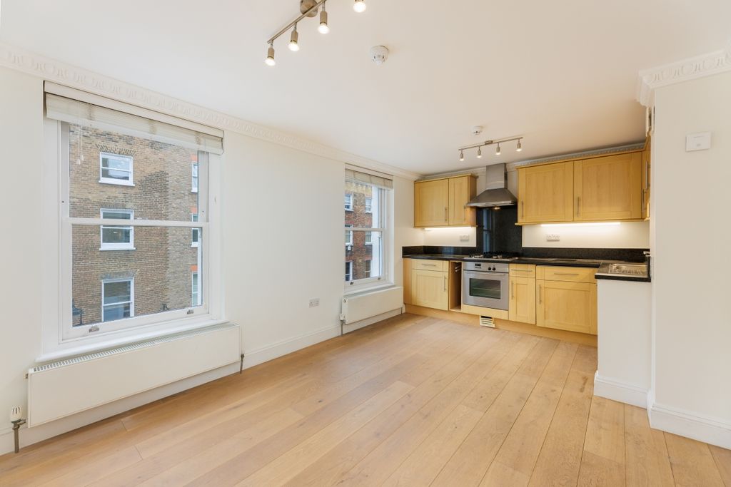 Property photo 1 of 9 Seymour Place 16A...