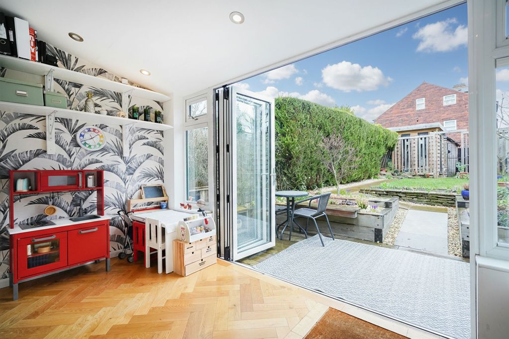 Property photo 3 of 22