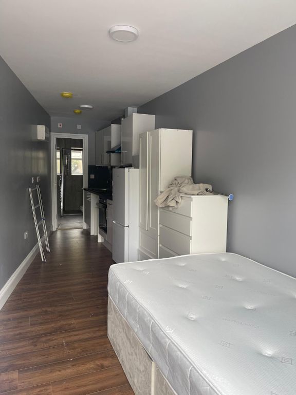 Property photo 1 of 4
