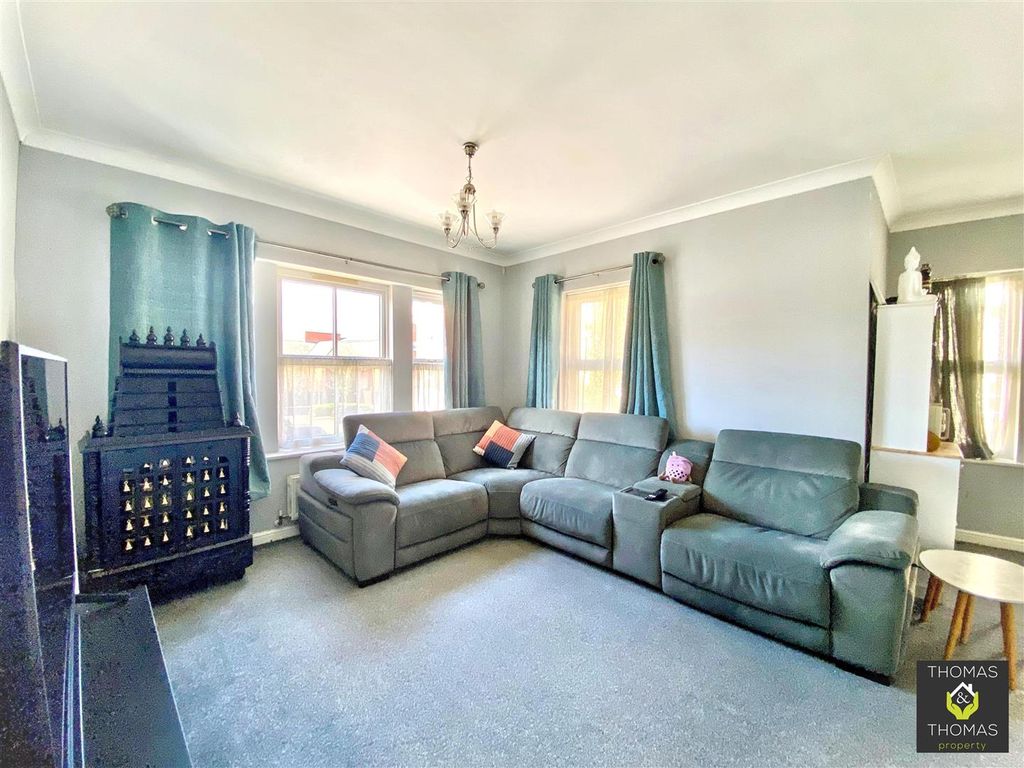 Property photo 2 of 15