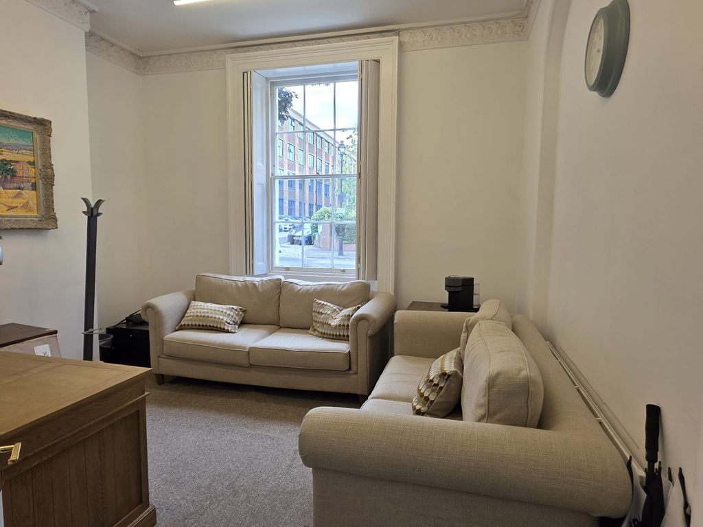 Property photo 2 of 4