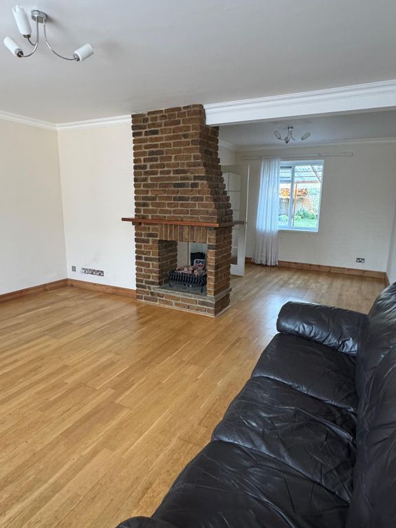 Property photo 2 of 26