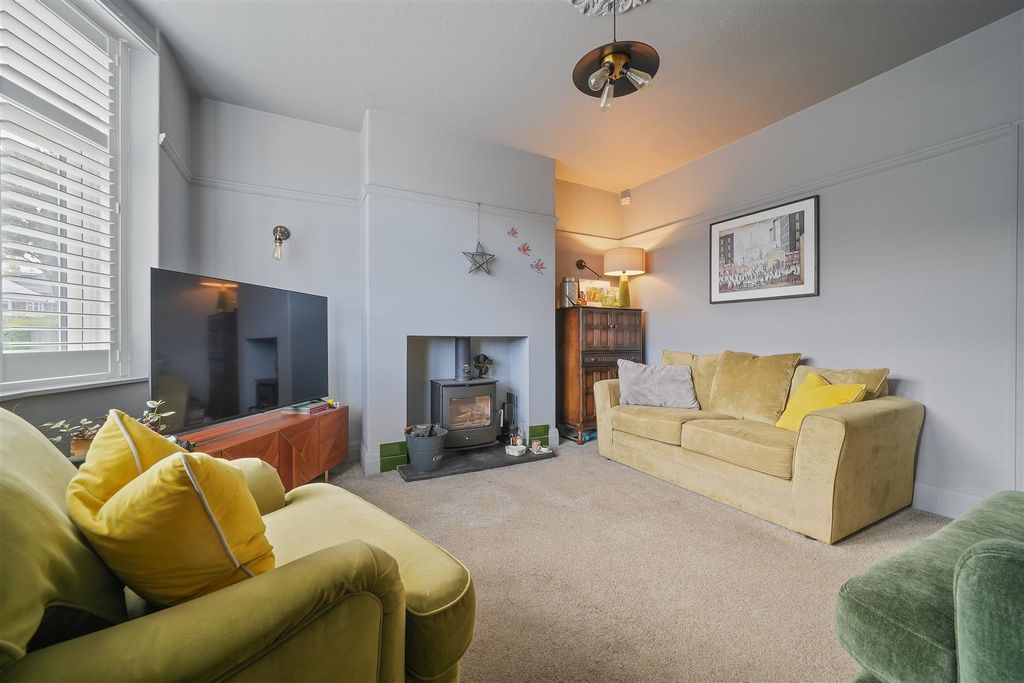 Property photo 3 of 33 3.Jpg