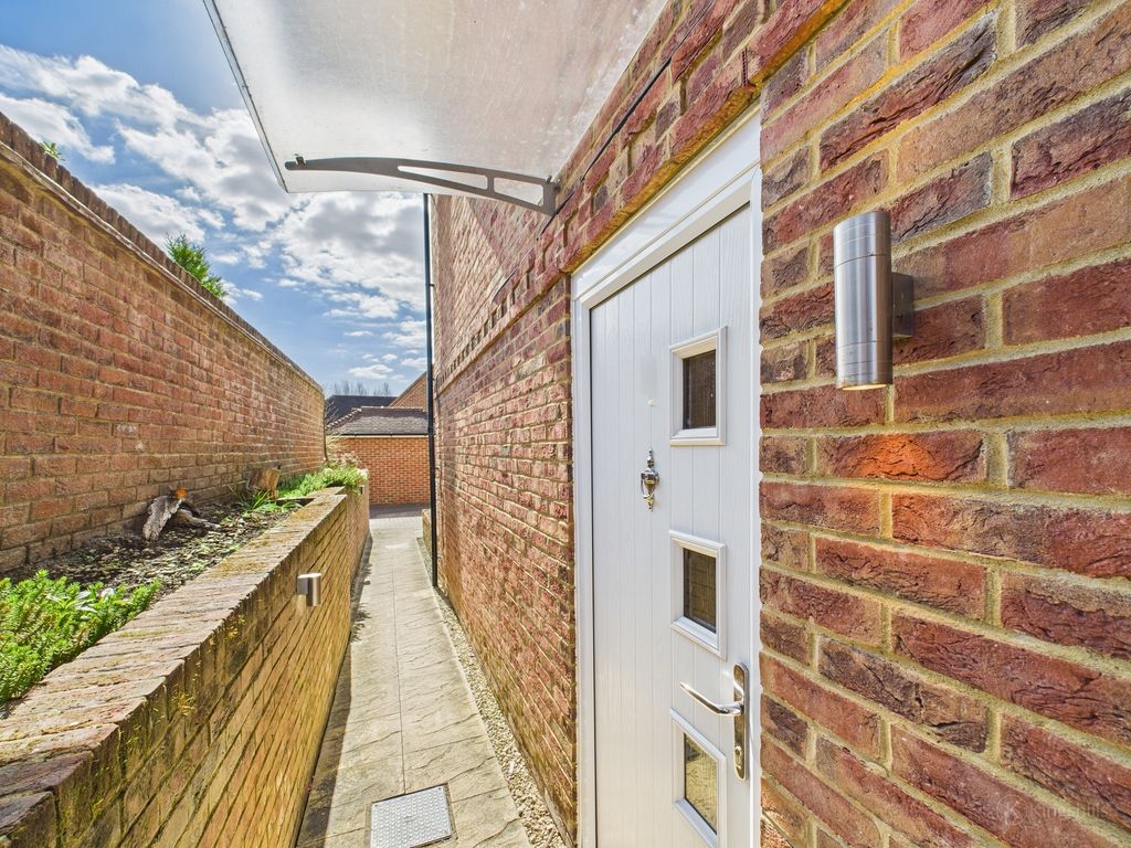 Property photo 1 of 10 Cam02136G0-Pr0360-Still009