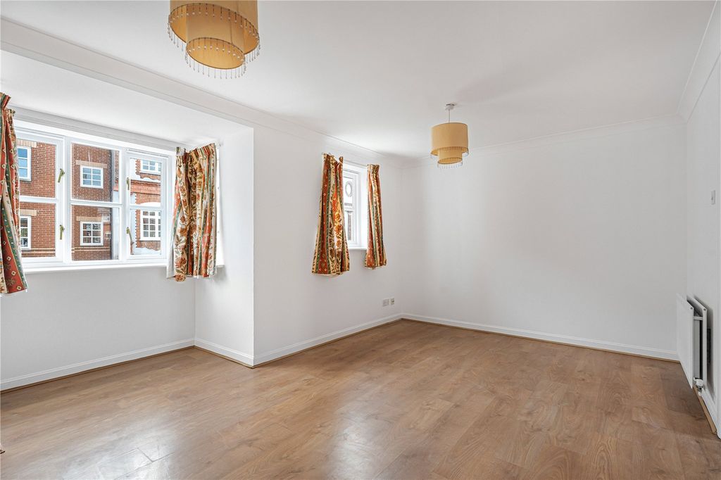 Property photo 2 of 9 Picture No. 20