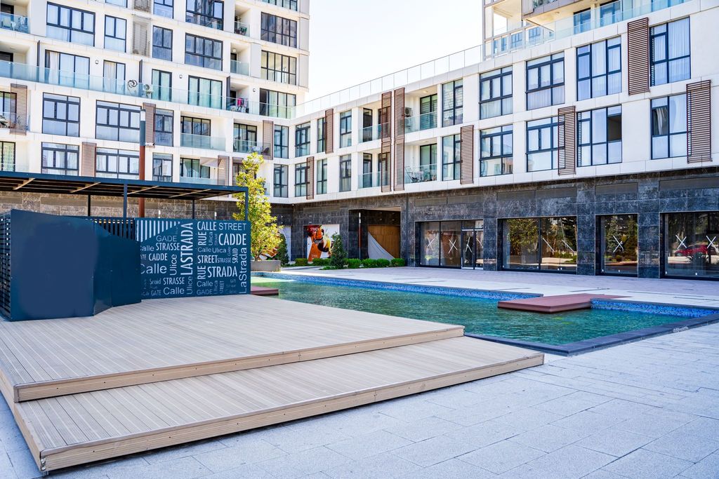 Property photo 2 of 21 Off-Plan Apartments In Bahcesehir - Communal Pool