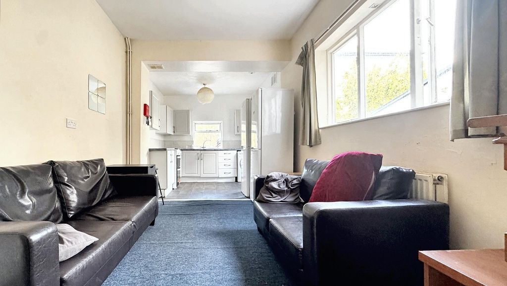 Property photo 2 of 8 Bright, Furnished Lounge With Two Sofas Facing Eac...