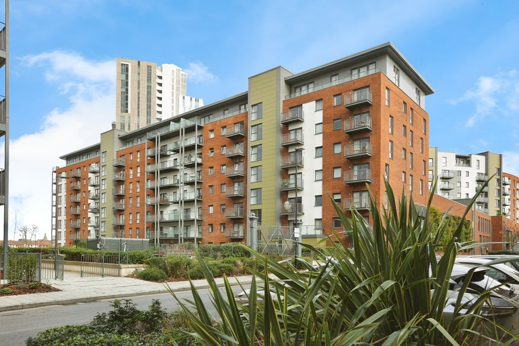 Property photo 1 of 15 Photo