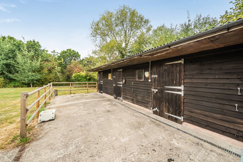 Property photo 2 of 24