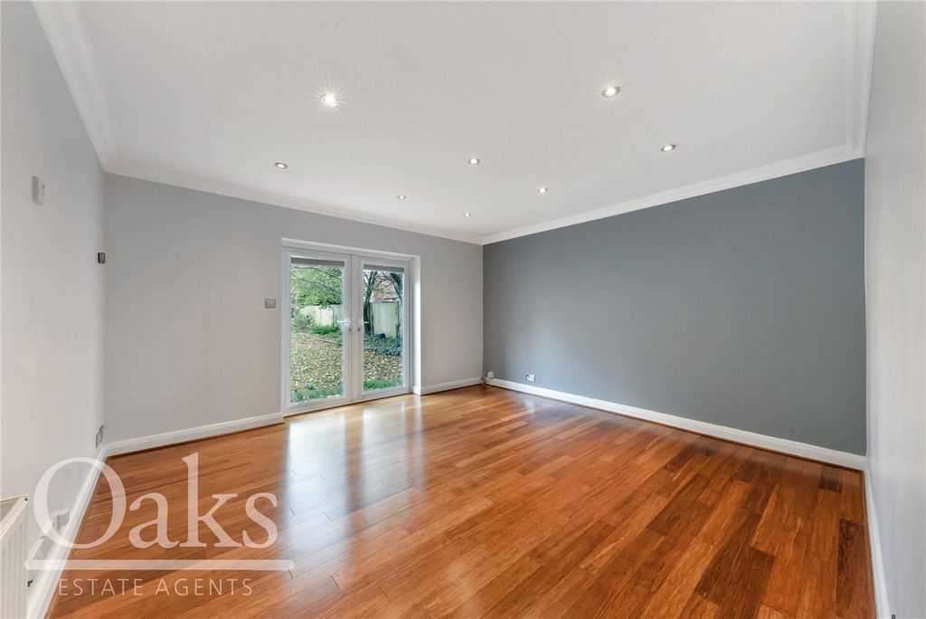 Property photo 2 of 8 Picture No. 07