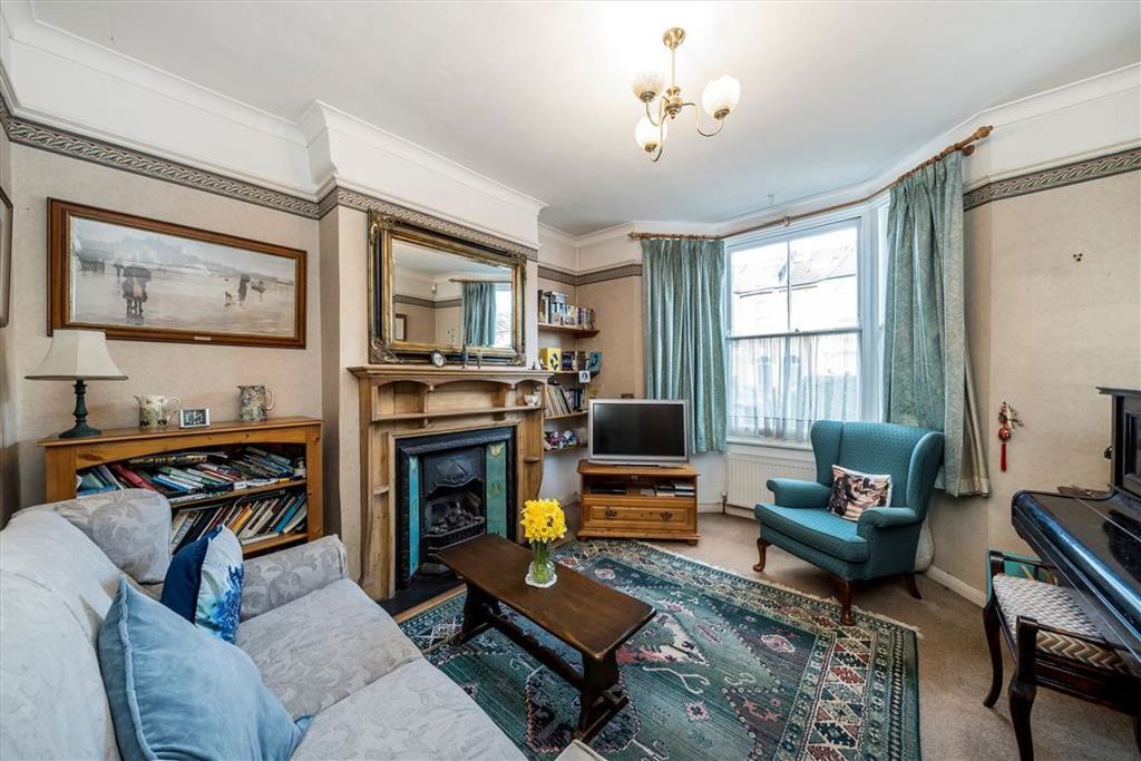 Property photo 2 of 9