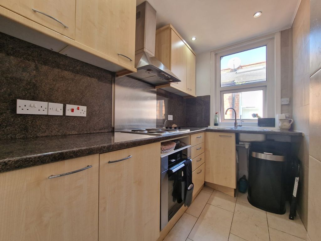Property photo 2 of 10 1652454040015_94Fad7E2-2695-4781-Ba26-4834Eedb5765