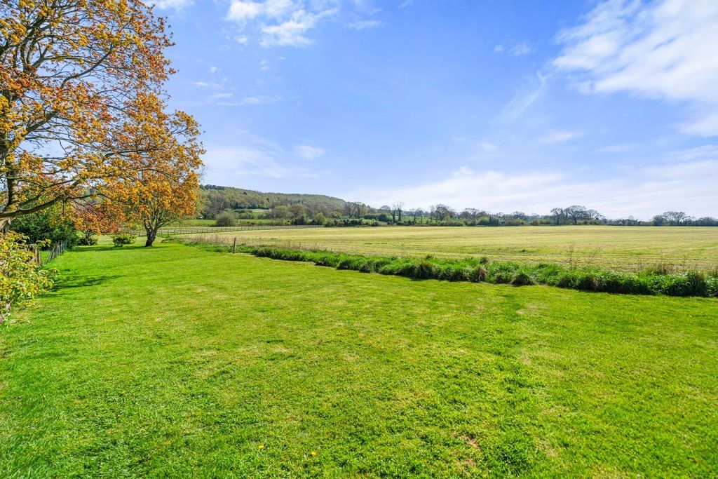Property photo 3 of 34