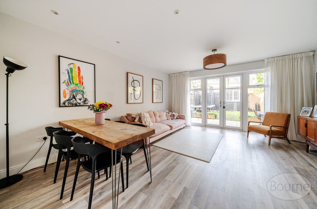 Property photo 3 of 24 2Fb4A7A4-0Fcb-48B...