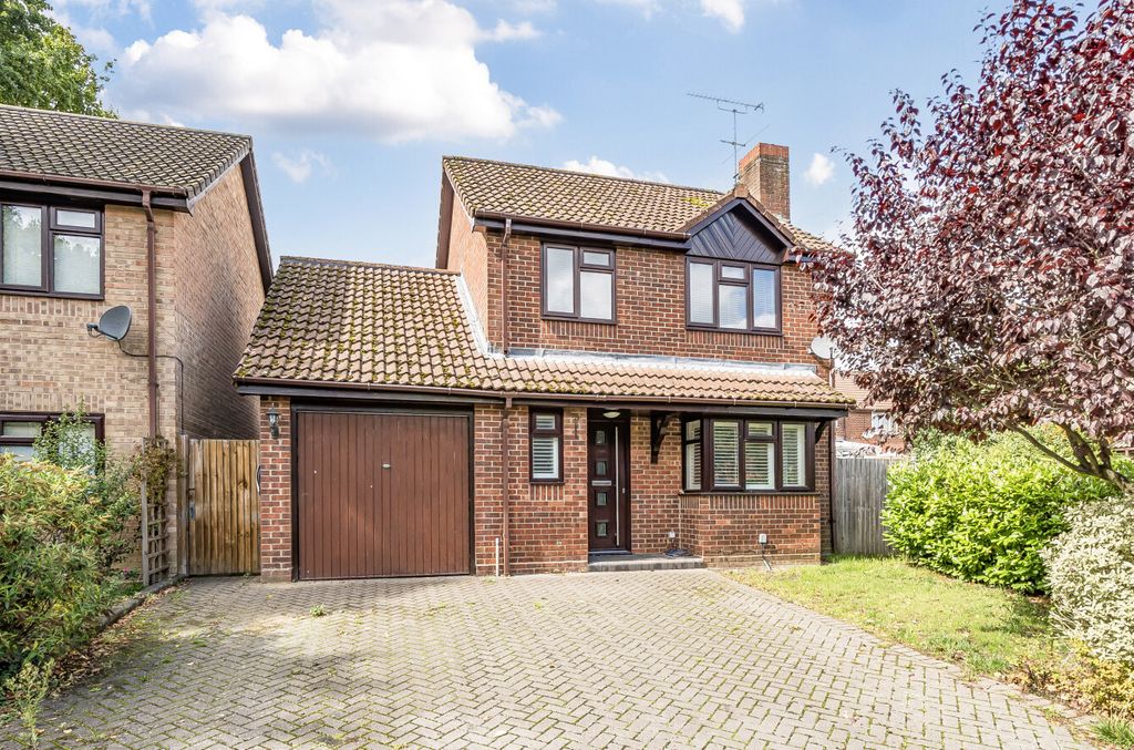 Property photo 1 of 12 1353434-1-68c2d97...