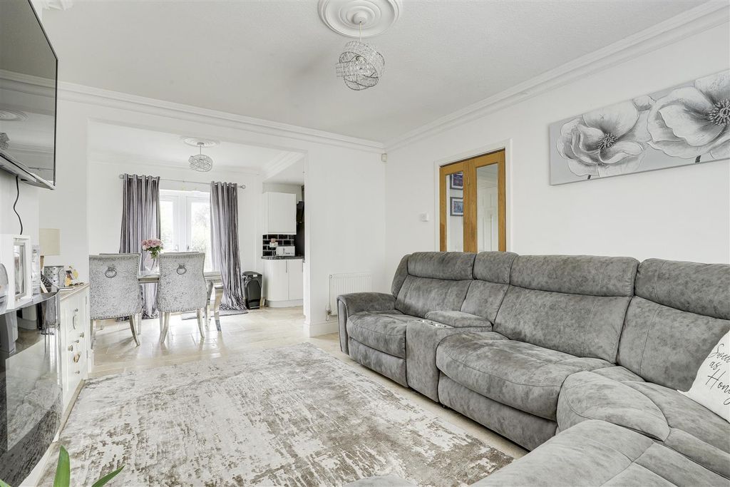 Property photo 3 of 18 10.Jpg