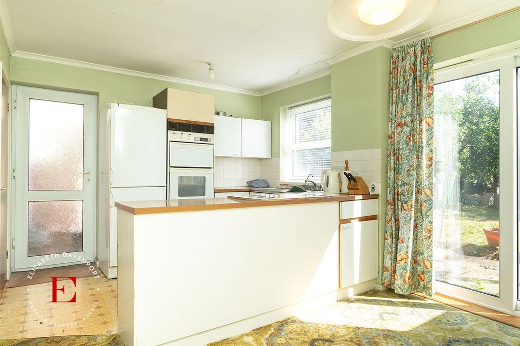 Property photo 2 of 16