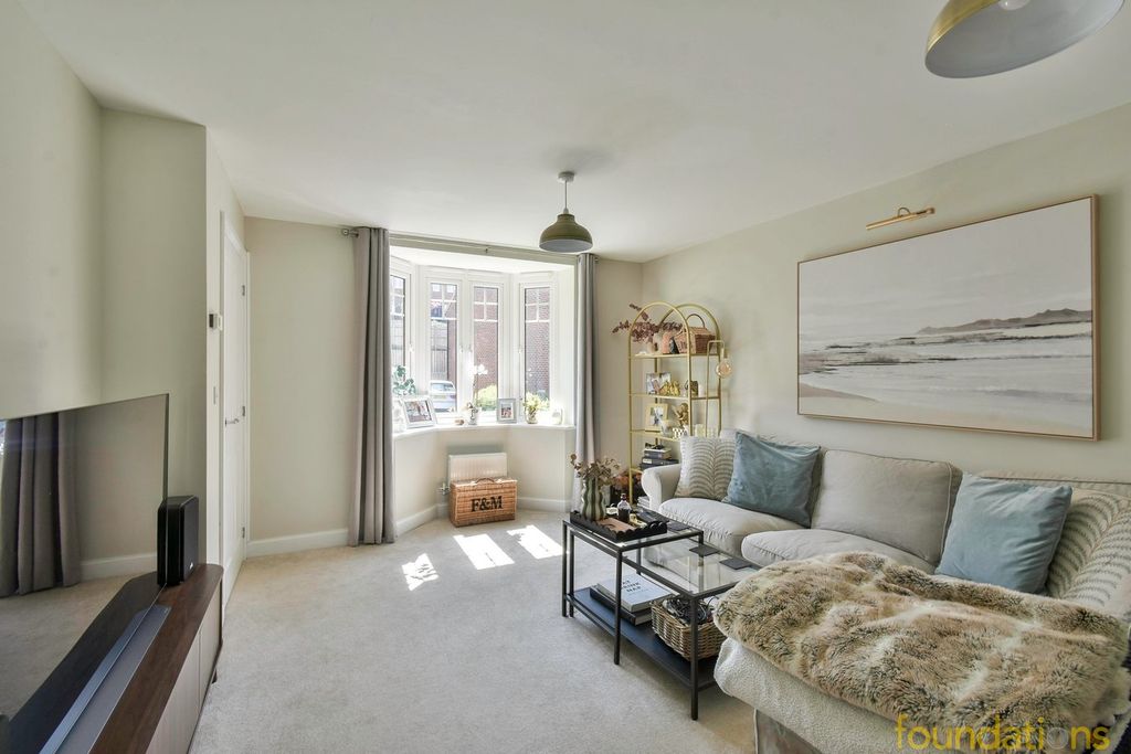 Property photo 2 of 18