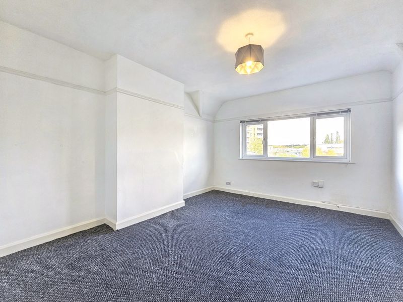 Property photo 3 of 10 Bedroom