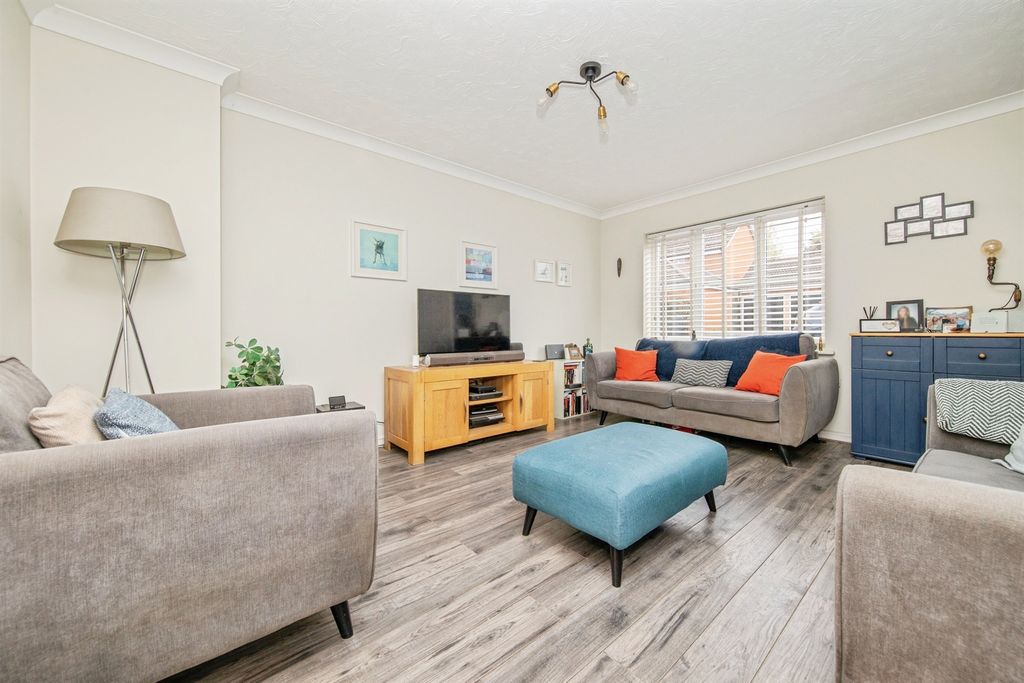 Property photo 2 of 13