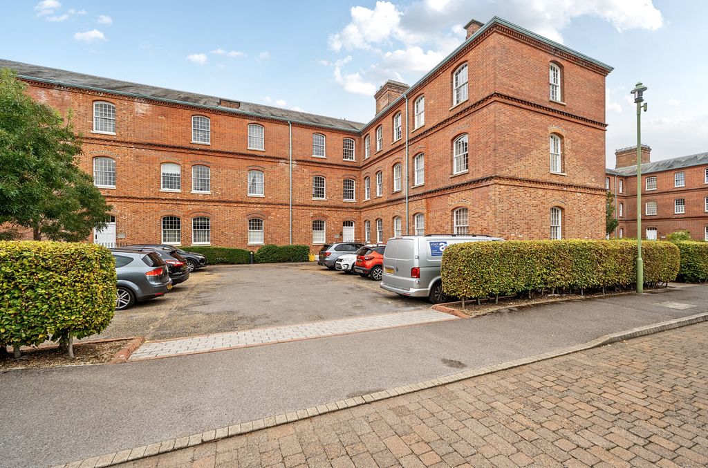 Property photo 1 of 14 1512980-21-6Aa2B8...