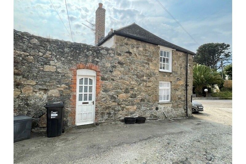 Property photo 2 of 10