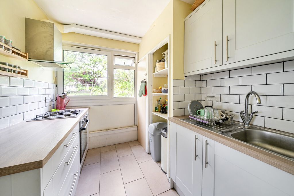 Property photo 3 of 14 1454169-10-69Fb16...