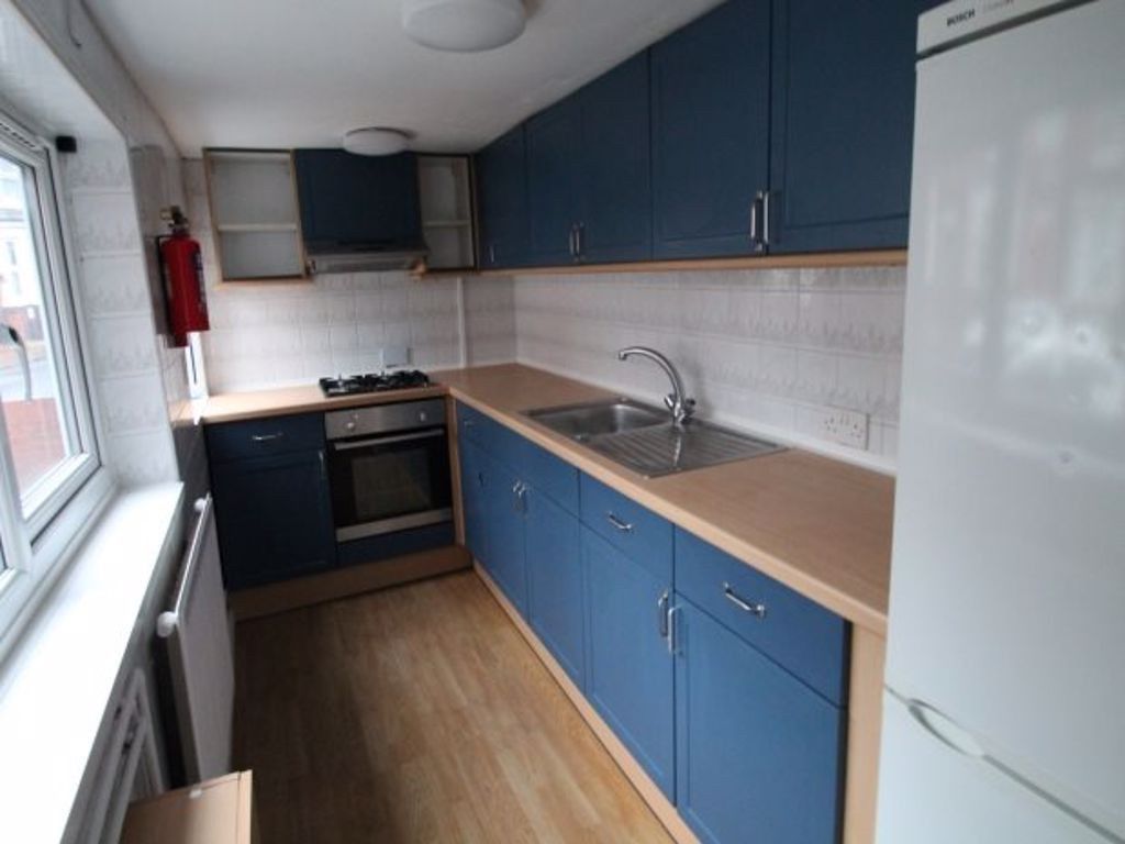 Property photo 2 of 11 A Neat And Well-Maintained Kitchen Featuring Ample...