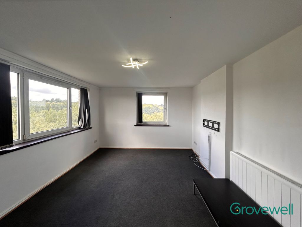 Property photo 2 of 25