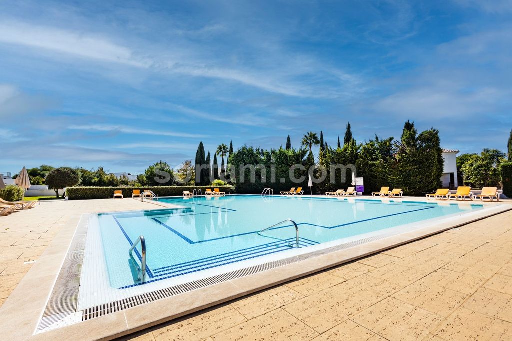 Property photo 1 of 32