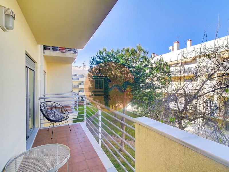 Property photo 1 of 32