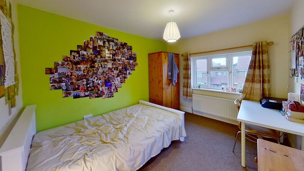 Property photo 3 of 22