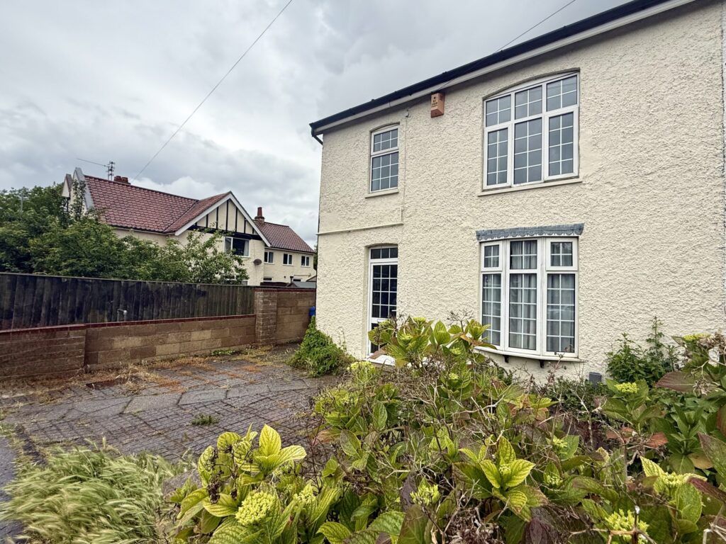 Property photo 2 of 37