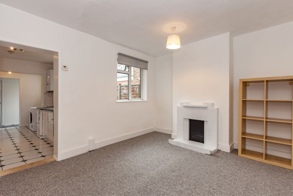 Property photo 3 of 9 102203
